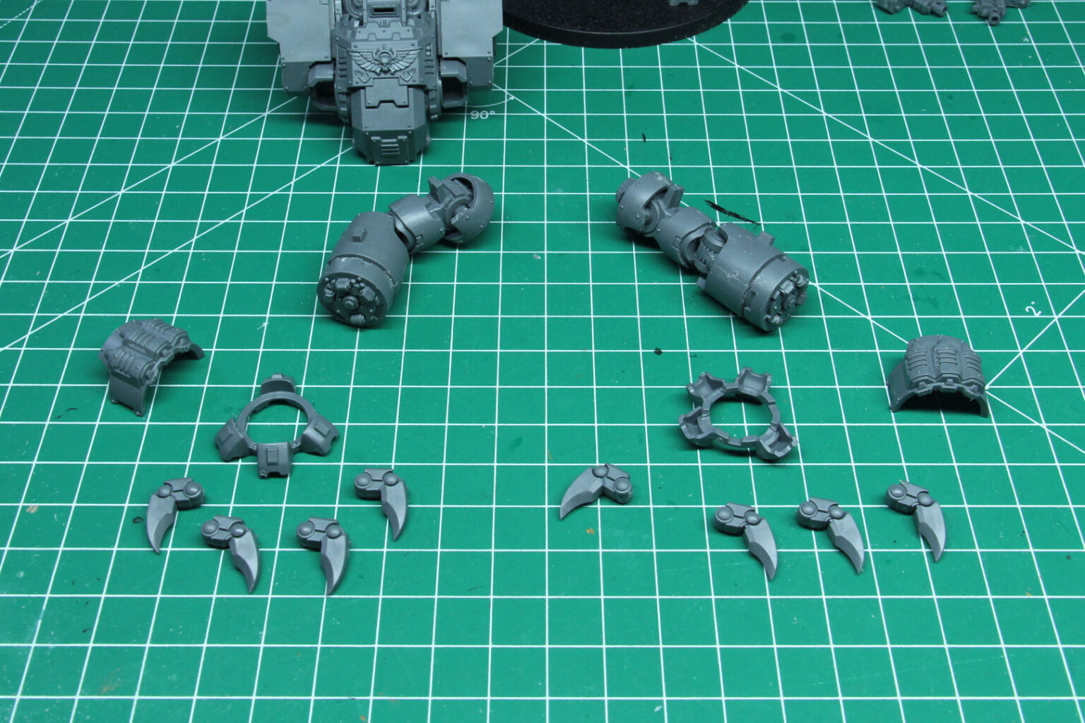 Warhammer 40,000 – Space Marine Brutalis Dreadnought « chaosbunker.de